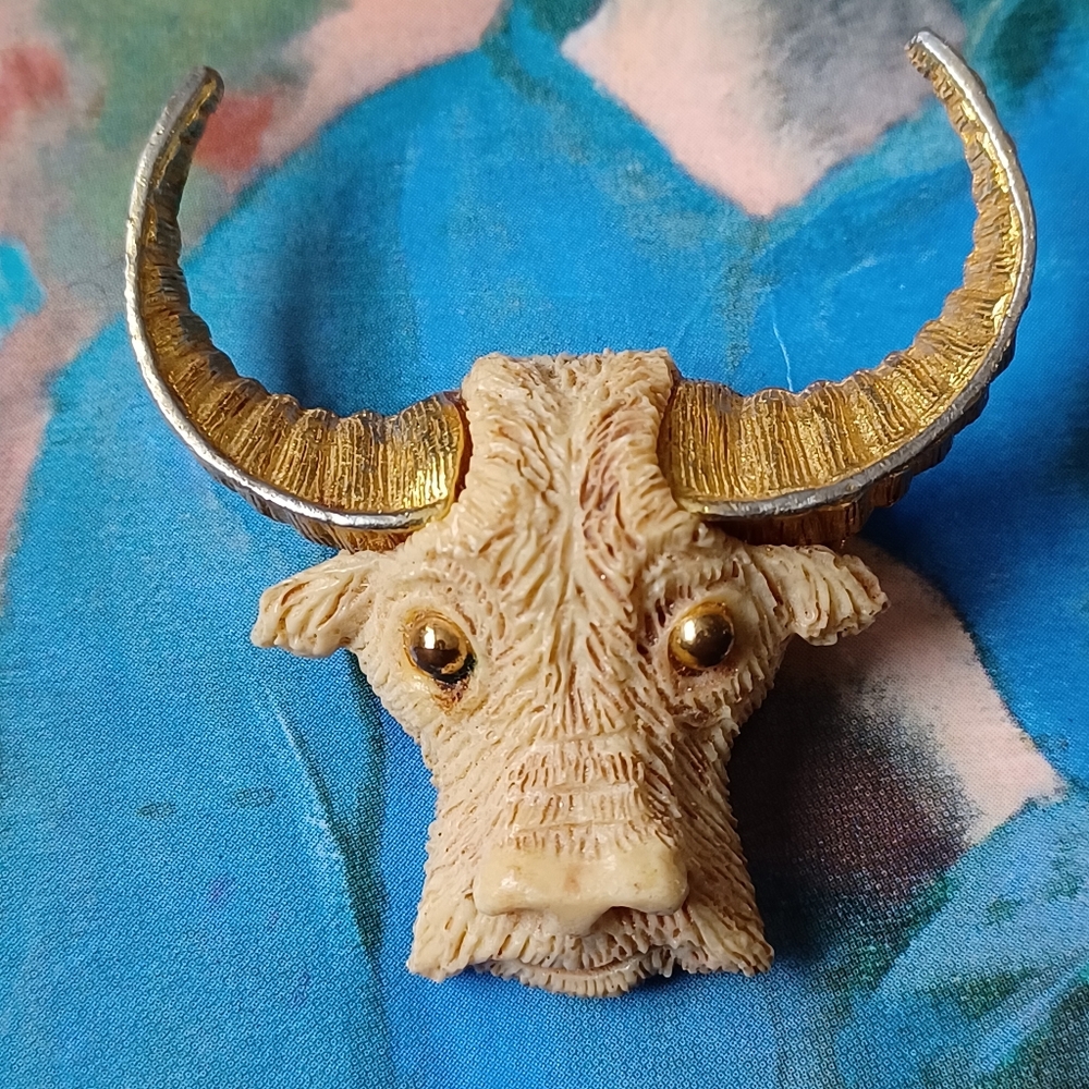Vintage 70s Razza Bull Head Brooch